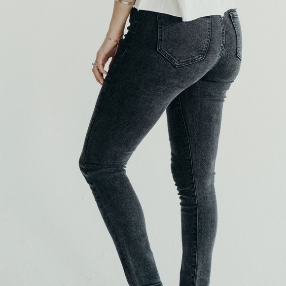 CJLA Miller Jeans - Picture 2 of 5